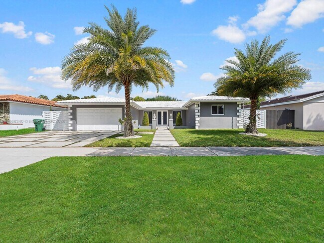Building Photo - 6951 Miami Lakeway S