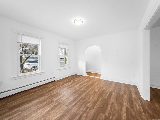 Building Photo - 634 High St