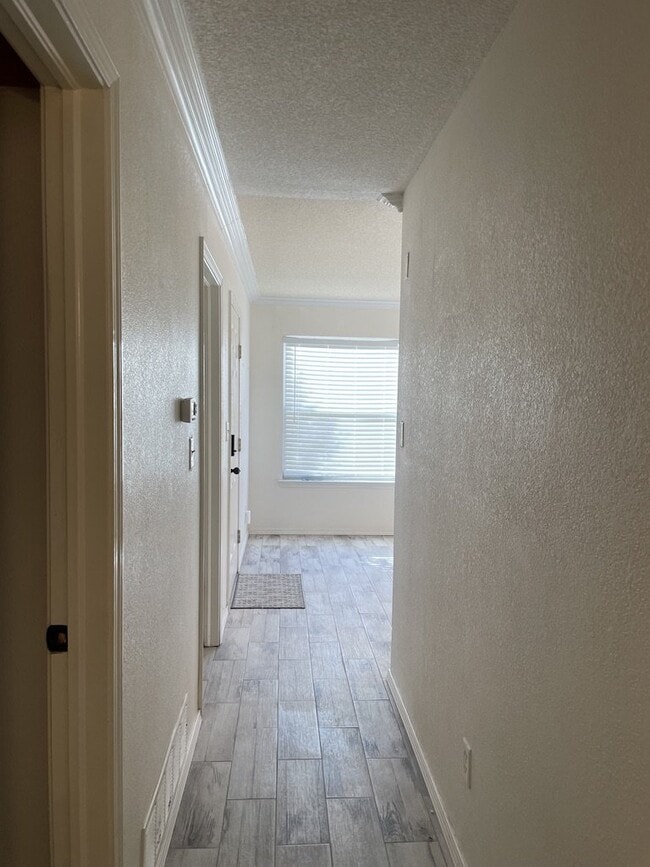 Building Photo - 12353 Tierra Alaska Ave