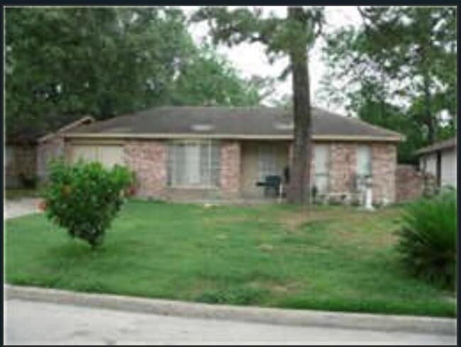 Building Photo - 4530 Donalbain Dr