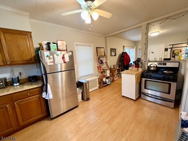 Building Photo - 33 Claremont Ave