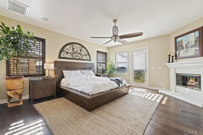 Building Photo - One of Kind Executive Home, Available Augu...