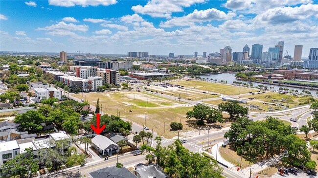 Building Photo - 2203 N Blvd