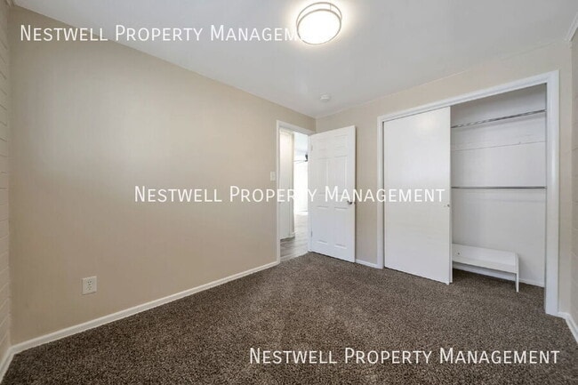Building Photo - 1389 S 300 E