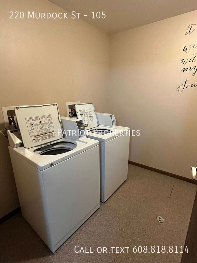 Building Photo - 1 bedroom/ 1 bath apartment in Tomah, WI