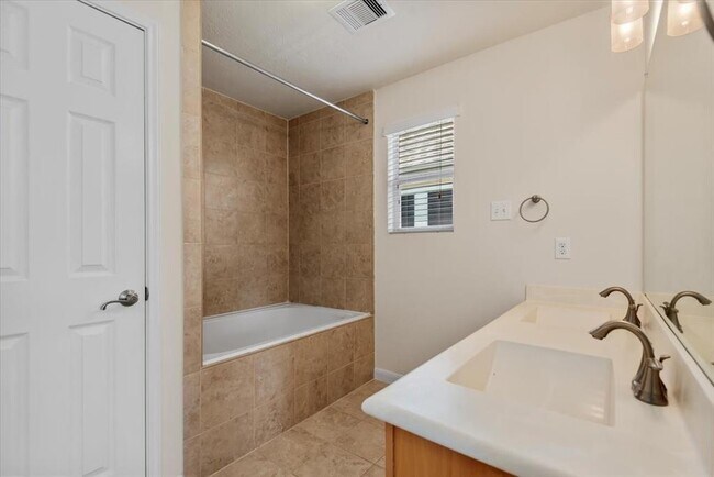 Building Photo - 2742 Windy Thicket Ln