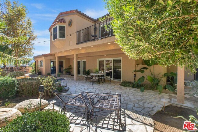 Building Photo - 24409 Voltara Ct