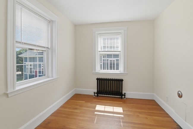 Building Photo - 17 Greenleaf St