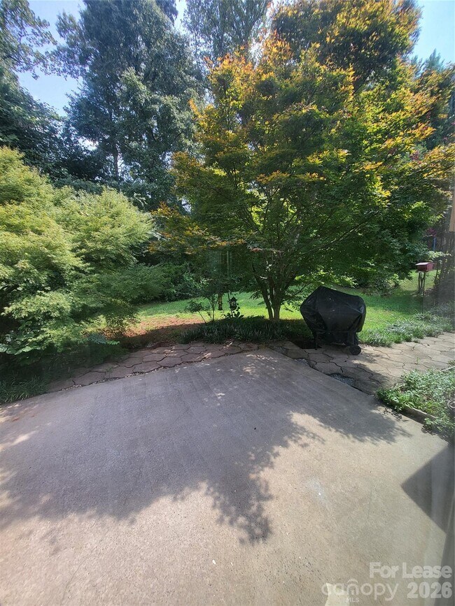 Building Photo - 17450 Baldwin Hall Dr