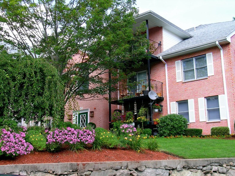 Canton Estates Apartment Homes 32 Neponset St Canton MA 02021