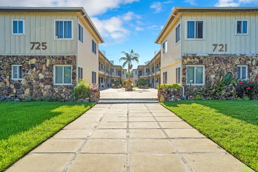 Building Exterior - 721 Larch St