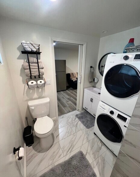 Building Photo - 20713 Lemay St