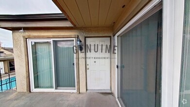 Building Photo - 1 Bedroom  Upstairs Unit in Fullerton - Ne...