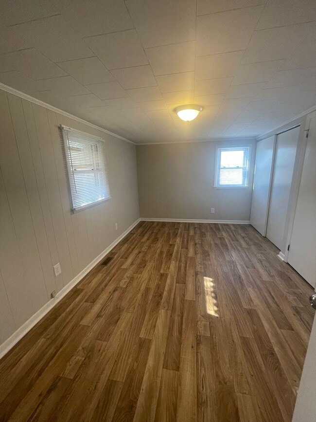 Building Photo - Adorable 3 bedroom 1 bath home Located in Hickory