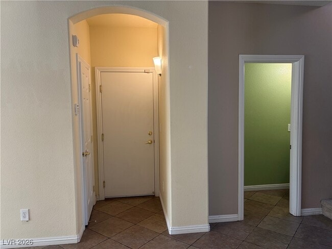 Building Photo - 2175 Low Creek Ct