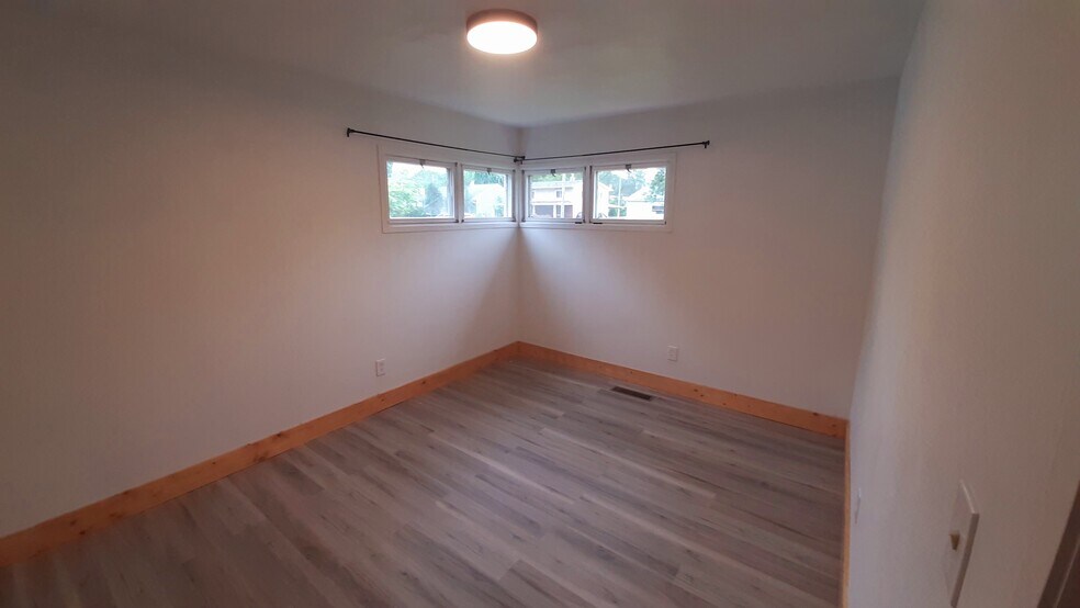 Bedroom 1 - 386 Worden St