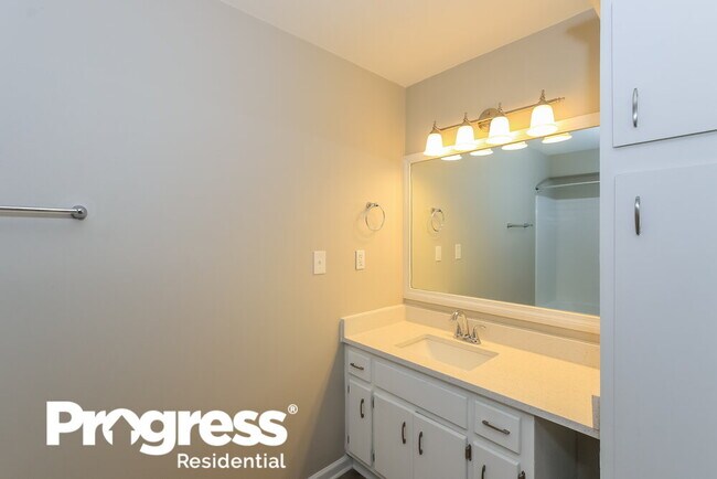 Building Photo - 3230 Revere Cir