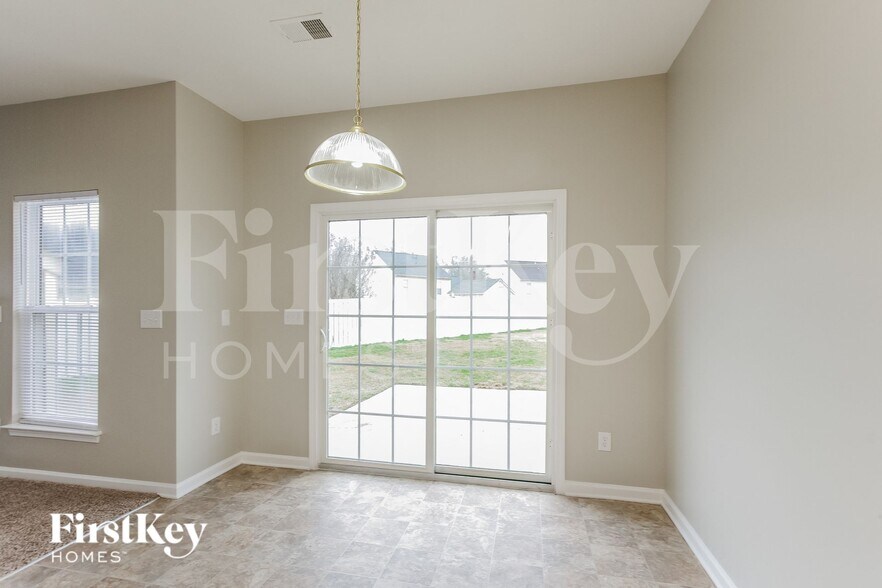 Building Photo - 109 Barrington Dr