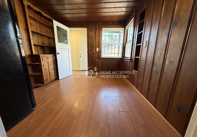 Building Photo - 1715 82nd Ave