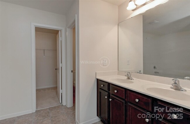 Building Photo - 9409 Pond Vista Court