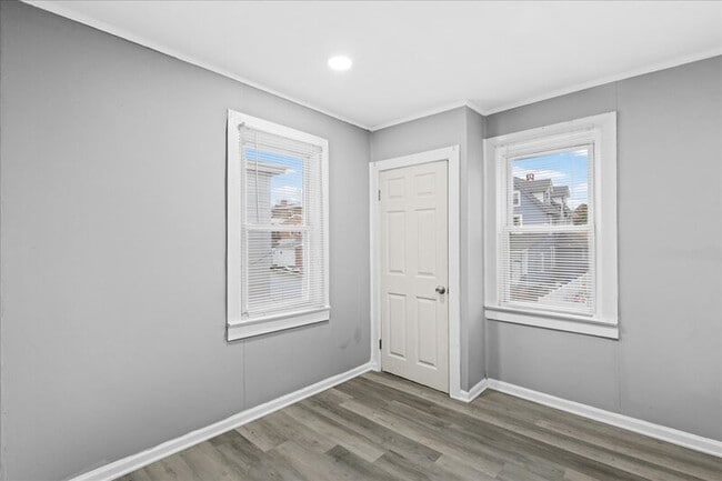 Building Photo - 505 Wood St