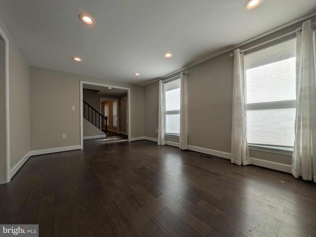Building Photo - 11 Starlight Ct