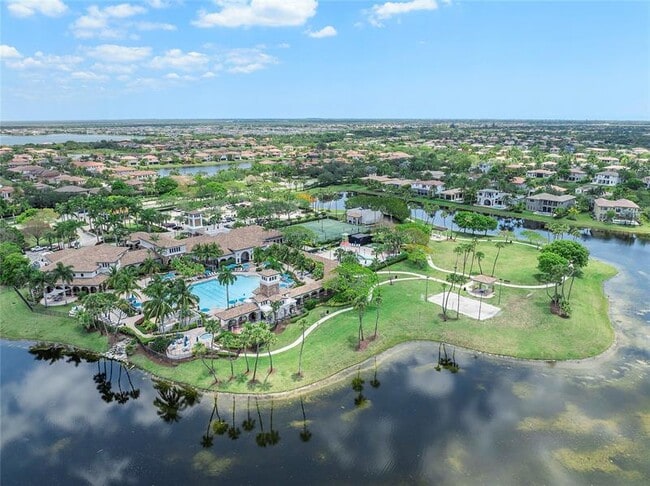 Building Photo - 8215 NW 125th Ln