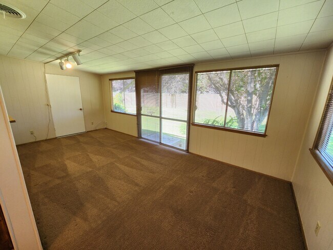 Building Photo - 5604 Indian Wells Ave