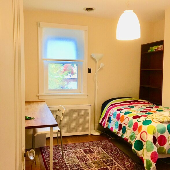 bedroom 3 - 5463 Fair Oaks St