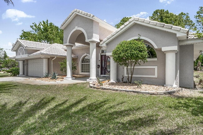 Building Photo - PINE LAKES POOL HOME
