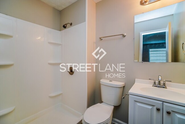 Building Photo - REDUCED- Now offering $1000 off first full...