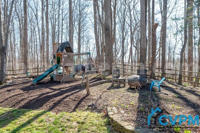 Building Photo - 1009 Howard Grove Ct