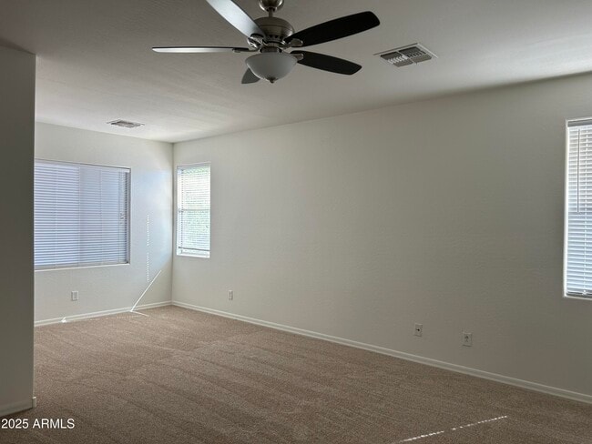 Building Photo - 4403 W Powell Dr