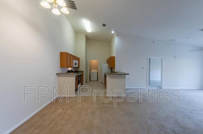 Building Photo - 9505 Armelle Way
