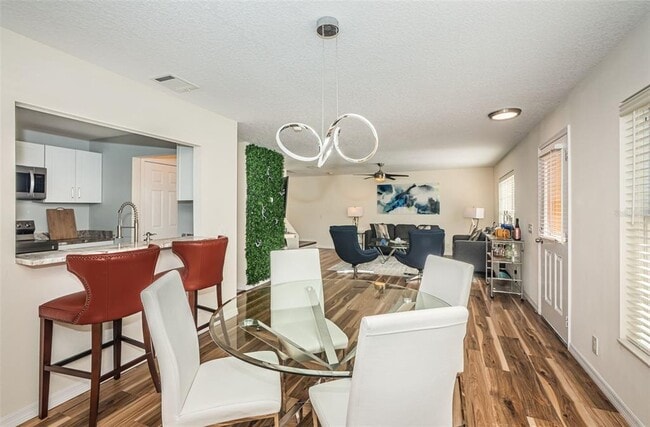 Building Photo - 3876 Island Way