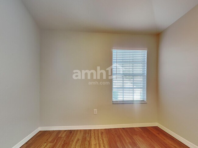 Building Photo - 9103 Crystal Commons Way
