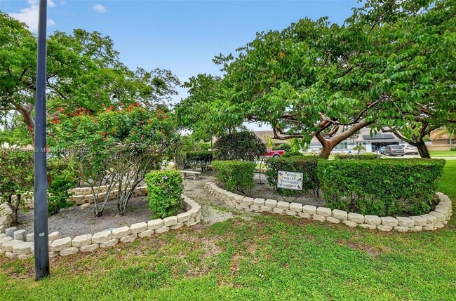 Building Photo - 9721 Majestic Way