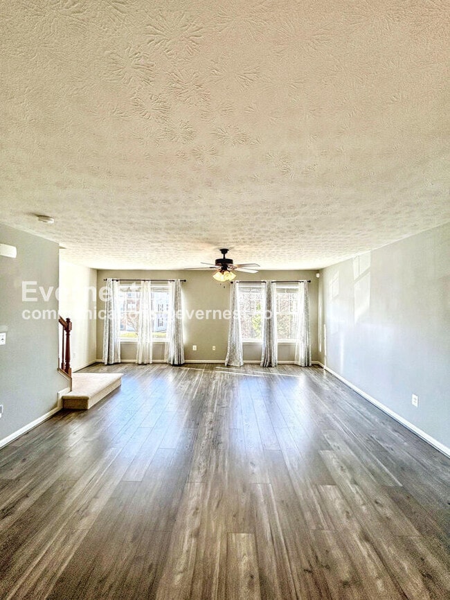 Building Photo - 18337 Democracy Ave