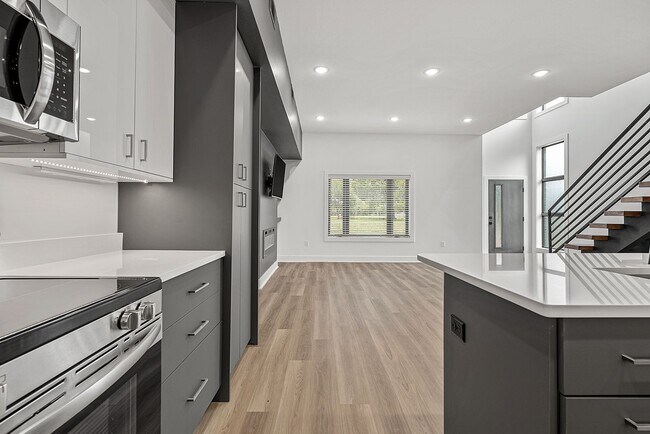 Building Photo - Edge Luxury Townhomes