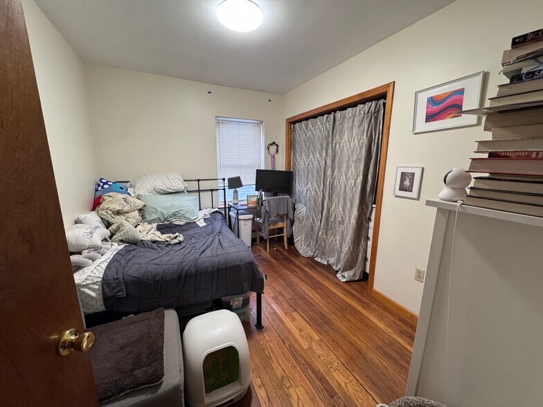 Building Photo - 551 Washington St