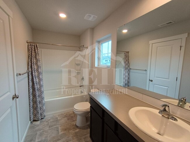 Building Photo - 6453 Hornet Cir NE