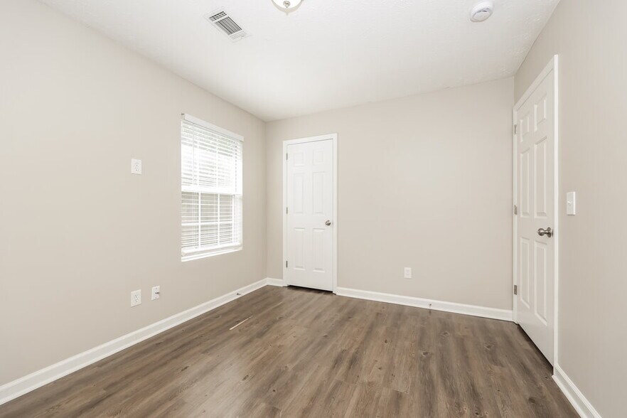 Building Photo - 3308 Milbridge Dr