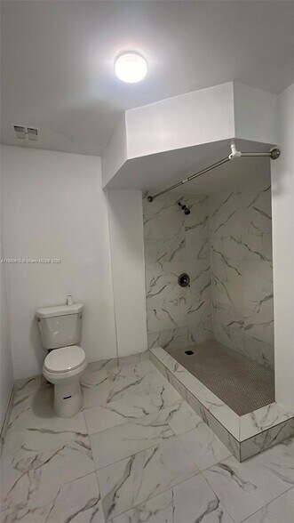 Building Photo - 15420 SW 81st Circle Ln