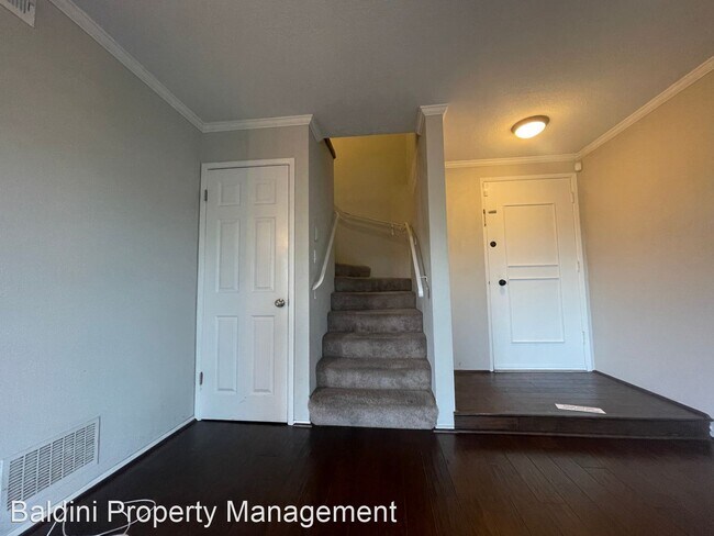 Building Photo - 3 br, 1.5 bath House - 2360 Greendale Drive