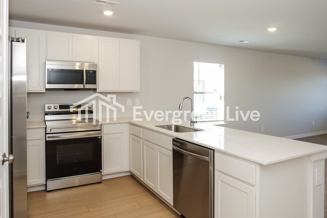 Building Photo - 17773 TIPPER LN