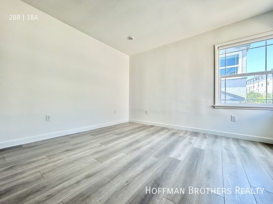 Building Photo - 6127 1/2 Monterey Rd-