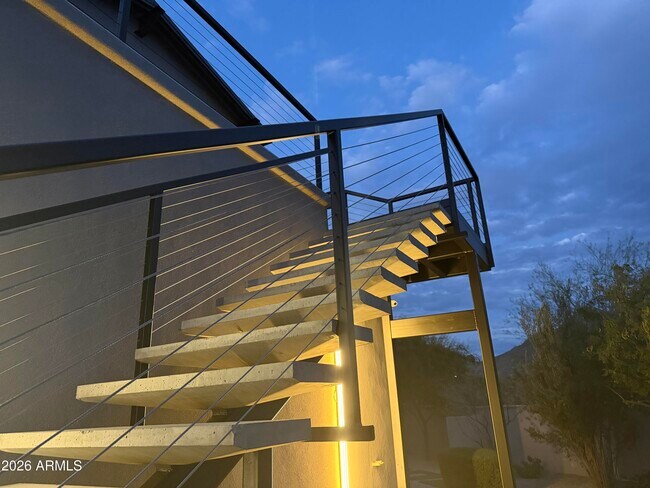 Building Photo - 9979 E Toms Thumb