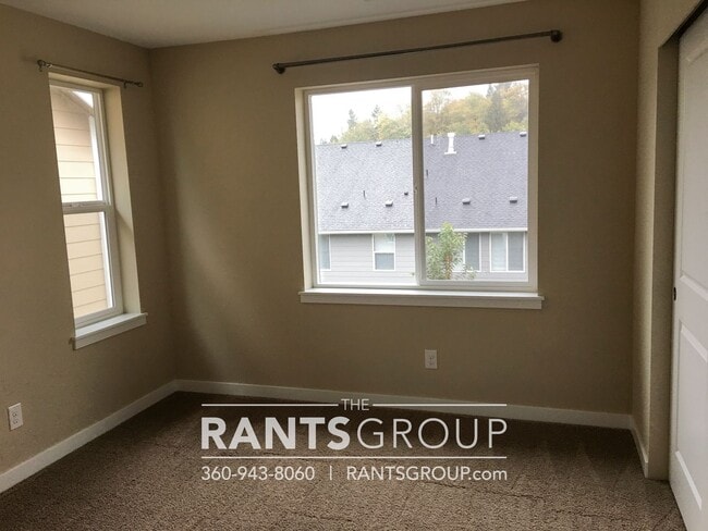 Building Photo - Spacious and Bright 4-bed, 2.5-bath home in The Preserve Available mid-April!