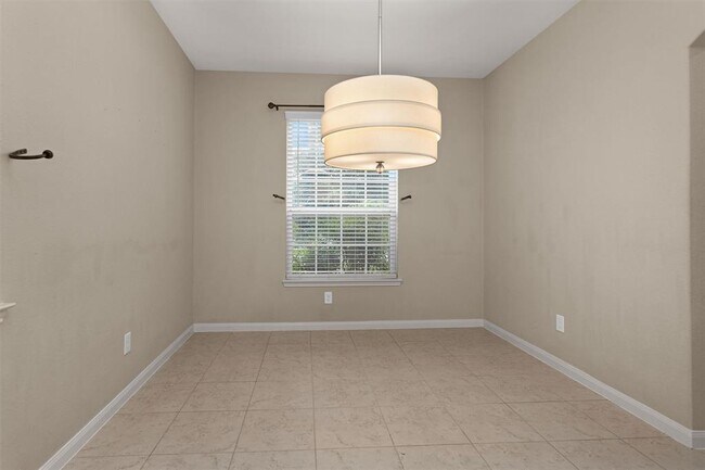Building Photo - 8858 Oval Glass St