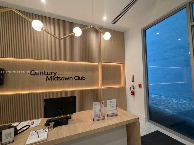 Building Photo - 7875 NW 107th Ave